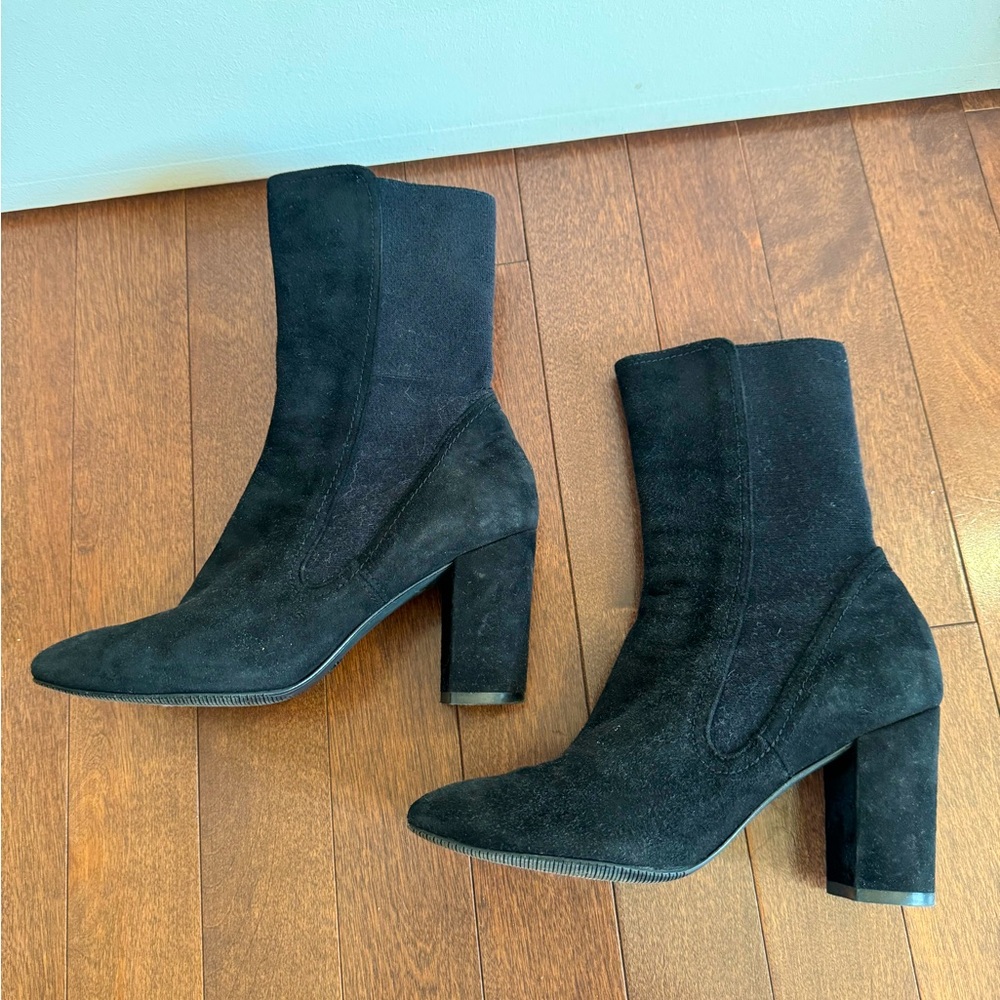 Stuart Weitzman black suede boots size 7